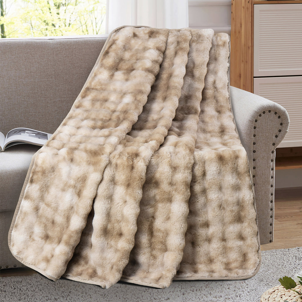 Brentwoof Oversized Waterproof Pet Blanket and Furniture Protector, Bubble Fur